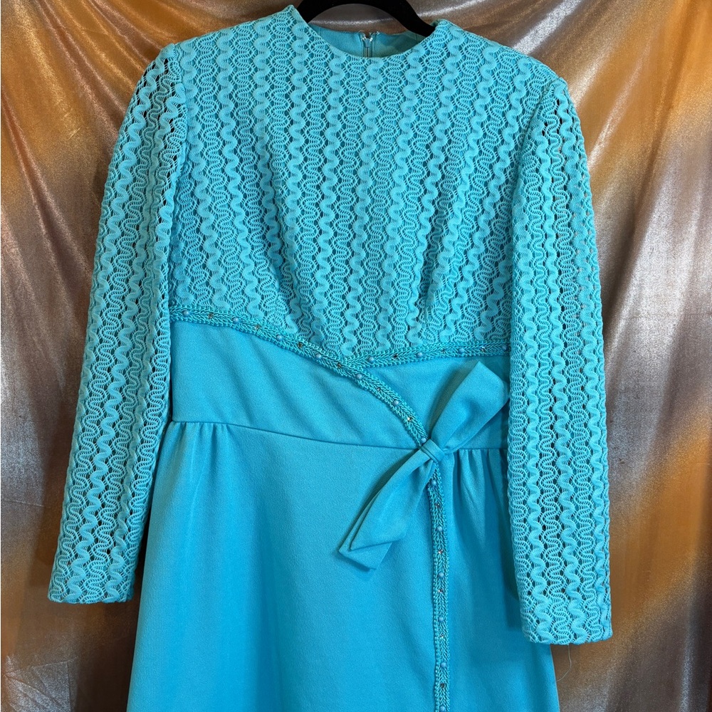 Vintage 60’s Elegant turquoise polyester Lace Dress with sparkles 500 chest 39”